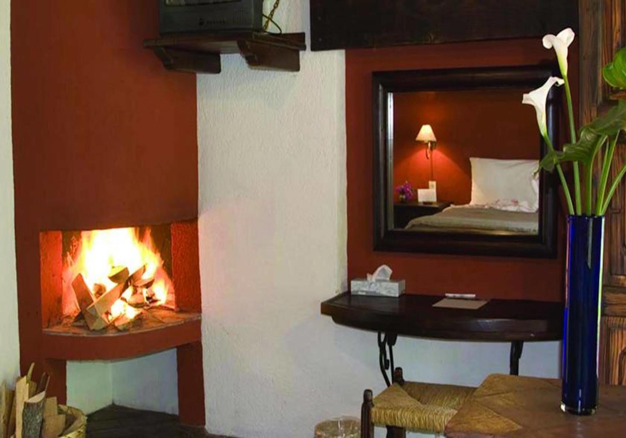 Hosteria San Felipe Пацкуаро Экстерьер фото
